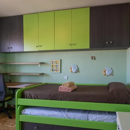 Apartment El Campus De *